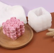 KOSTKA RÓŻANA Walentynki forma silikonowa 7*7*6 do Świec Wosku Odlewów 