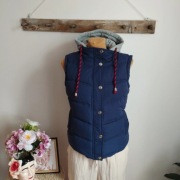 Stylowa granatowa kamizelka młodzieżowa Atmosphere r. 36