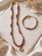 Komplet naszyjnik + bransoletka boho różowo-kremowy złote detale 