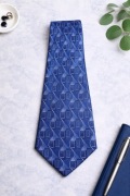 Granatowy Krawat w Geometryczny Wzór – Elegancki Styl Klasyczny