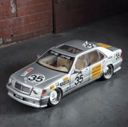 Model 1:24 Mercedes Benz W140 S320