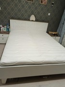 Sprzedam łóżko do sypialni 