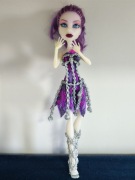 Monster High Spectra Vondergeist Haunted Nawiedzone Upiorki