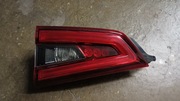 Lampa prawa Nissan J11
