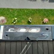 Emblemat logo znaczek Chrysler 300s 300 s Nowy Ciemny Grafit 