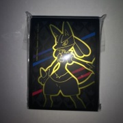 Pokemon koszulki na karty z ETB Crown Zenith.