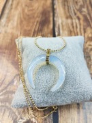 Naszyjnik z opalitem. Księżyc 