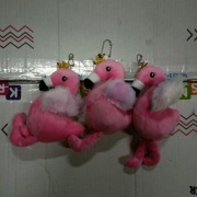 Breloki pluszowe flamingi 