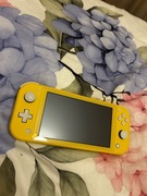 Nintendo Switch Lite – żółta | Jak nowa + etui + szkło + karta pamięci