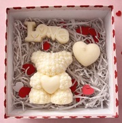 Box prezentowy na Walentynki dla niej – świece sojowe handmade