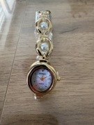 Zegarek na rękę z perełkami. Nowy. W stylu vintage.