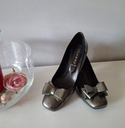 Skórzane dwukolorowe czółenka, roz.39