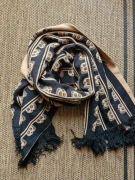 Szal ciepły Bibione, czarno bezowy, 52x175 cm