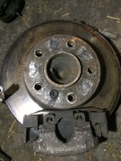 BMW e39 2.8i zwrotnica tarcza klocki zacisk przód 