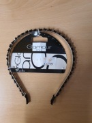 opaska z czarnymi kryształkami glamour do włosów