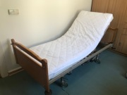 łóżko medyczne dla seniora