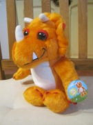 Kinder , dinozaur Triceratops, nowy pluszak
