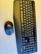 Zestaw bezprzewodowej klawiatury i myszy Logitech K345 (K345+M275) używany