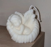 Świeczka sojowa w kształcie aniołka