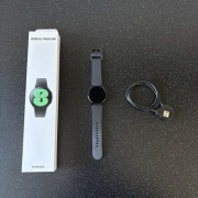 Samsung Galaxy Watch 4 - bardzo dobry stan, brak wad