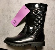 F&F śliczne Nowe lakierkowe kozaczki na wiosnę,zameczki, rozmiar 25