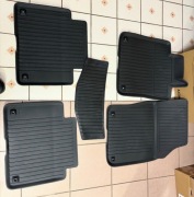 Oryginalne dywaniki gumowe Volvo s90 v90