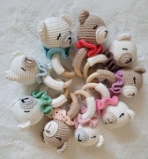 Grzechotka Miś na szydełku gryzak handmade prezent 