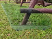 Szyba boczna lewy przód Megane IV