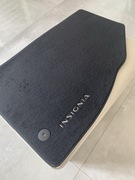 Oryginalny dywanik welurowy obszyty skórą INSIGNIA od 2014 przód prawy