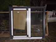 okna czarne 1600 x2150 i 1500 x 1400  plus roleta  czarna 1600 x 2130