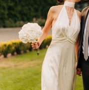 Wyjątkowa suknia ślubna z naturalnego jedwabiu – unikatowy projekt, rozm. S