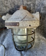 STARA LAMPA LOFT PRZEMYSŁOWA - PRL DO RENOWACJI