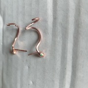 Kolczyki do uszu pozłacane z silikonową zatyczką