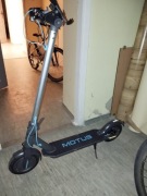 Hulajnoga elektyczna motus 8.5 + uchwyt na telefon