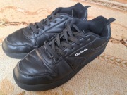 Buty sportowe chłopięce reebok skóra,  buty w bardzo dobrym stanie,zadbane.