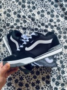 Nowe buty Vans rowley XLT 41