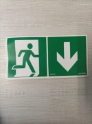 Piktogram człowiek w drzwiach ES-SYSTEM