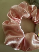 Ładna gumka cyrkonie