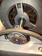 Silnik indukcyjny pralki ARDO mod.A400 220-230V~ 50Hz + pasek klinowy 