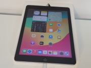 Apple iPad 2018 gen 6 32GB wifi-cell zbity dotyk