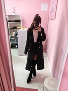 Elegancki czarny płaszcz 