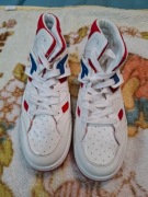 sprzedam buty sportowe