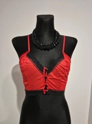 Biustonosz czerwony lekki z koronką