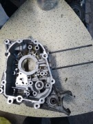 Peugeot Satelis II 125 dekiel silnika karter prawy z pompa wody