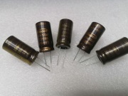 Kondensator 100uF 250V Sinecon 105*C  roz. 16x32mm 5szt