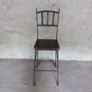 Hoker kuty na zamówienie. Krzeslo barowe.