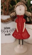 Figurka BASIA z kucykami  w czerwonej sukience- ceramika ,lato