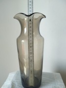 Wazon z falbanką szkło dymne PRL.