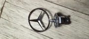 Oryginalna gwiazda Mercedes-Benz na maskę.