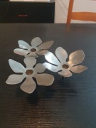 Świecznik metalowy IKEA Stockholm – Monika Mulder – Vintage Design – Kwiaty